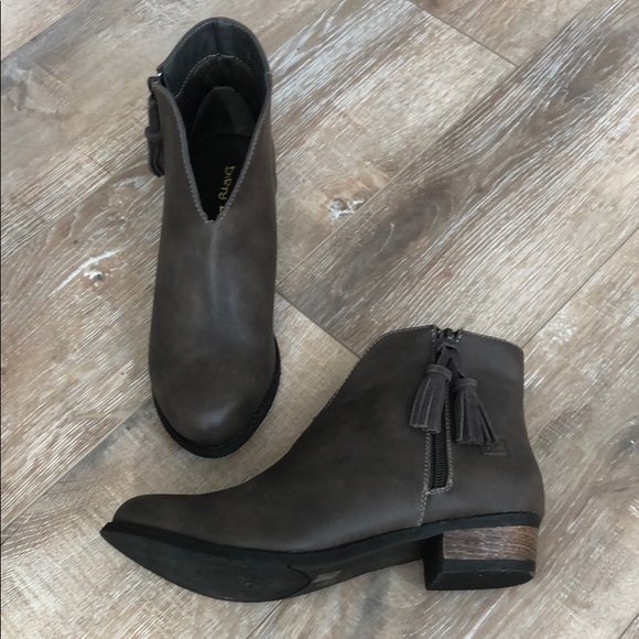 Dirty Laundry Brown Boot - Picture 3 of 3